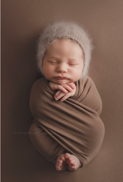 📷💖 Adorable Photos of Newborns in Soft Fabric 💖👶