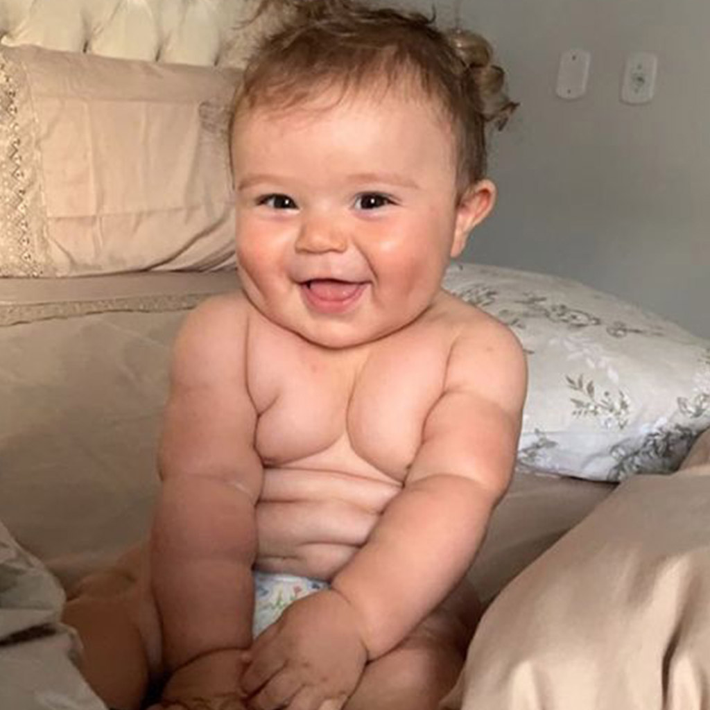 🍼❤️ The World's Cutest Chubby Baby: Filling Your Heart with Love