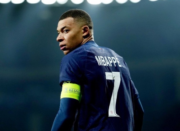 🌟⚽ Mbappé Quitte le PSG: Un Coup Dur Pour le Football Français 🌍